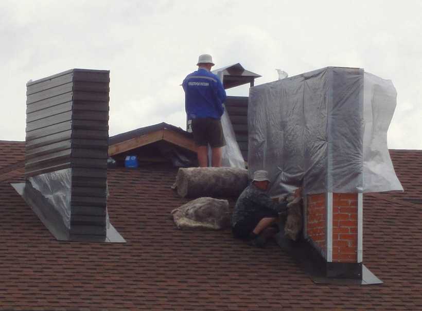 Установочные работы производятся как на крыше, так и в самом доме